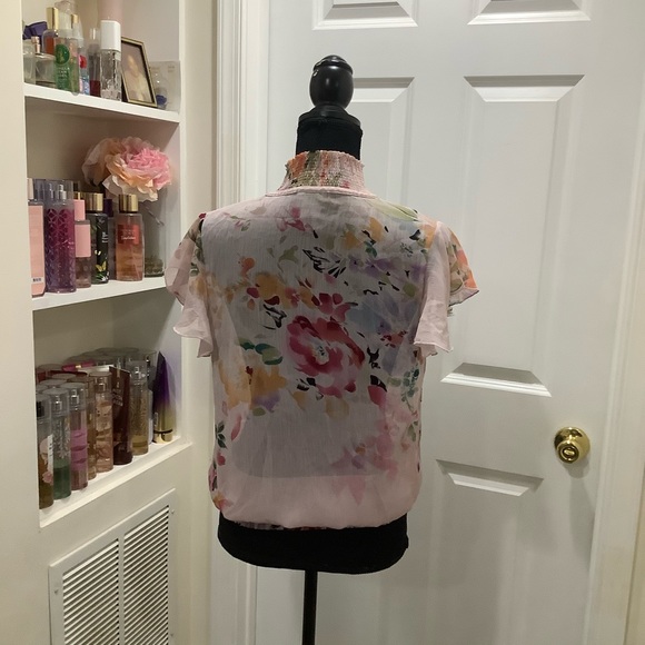 Sheer Tie Neck Top - Picture 4 of 5